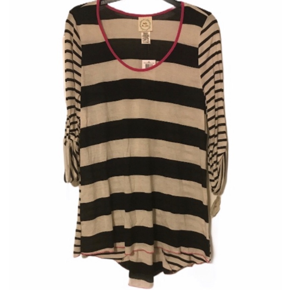 💥 MOVING SALE NWT High Low 3/4 Sleeve Top XL